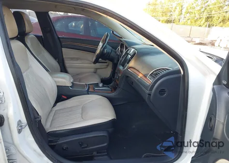 2015 Chrysler 300C Platinum Awd from USA, damaged, VIN 2C3CCASG1FH876248